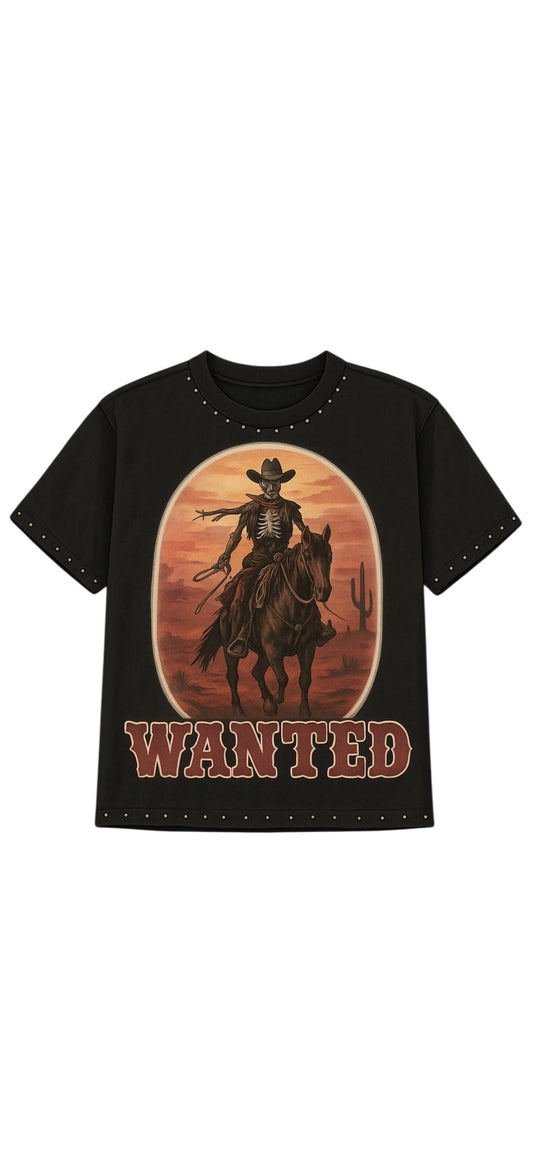 Black graphic tee “Wanted”